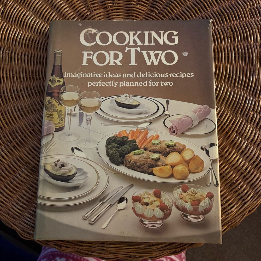 ✨ Vintage Cookbook – Cooking for Two (1978) ✨